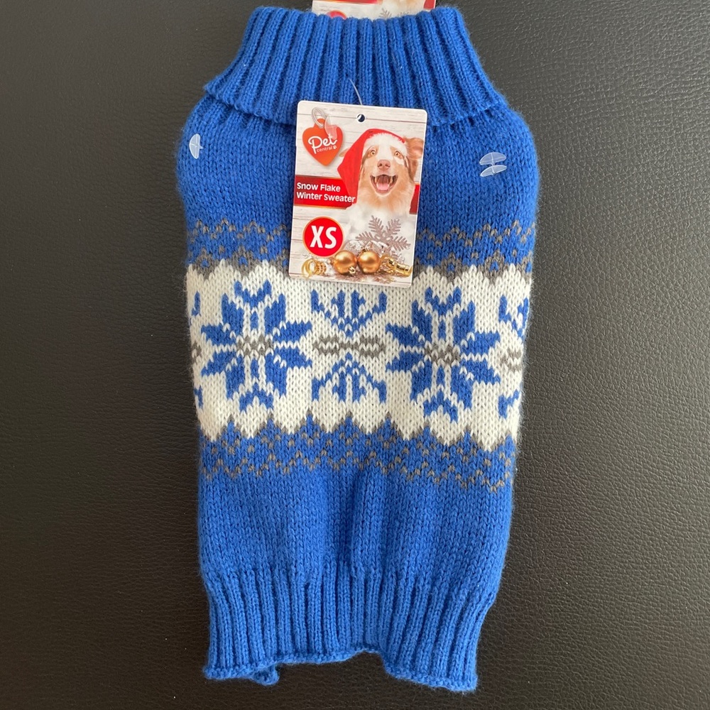 🛍 Snowflake Dog Sweater